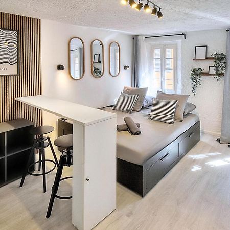 Studio De Luxe Au Coeur De Грас Екстериор снимка